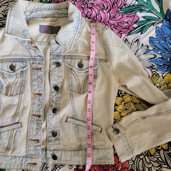 Paper Doll cropped Y2k Jean jacket, size S - Picture 8 of 9